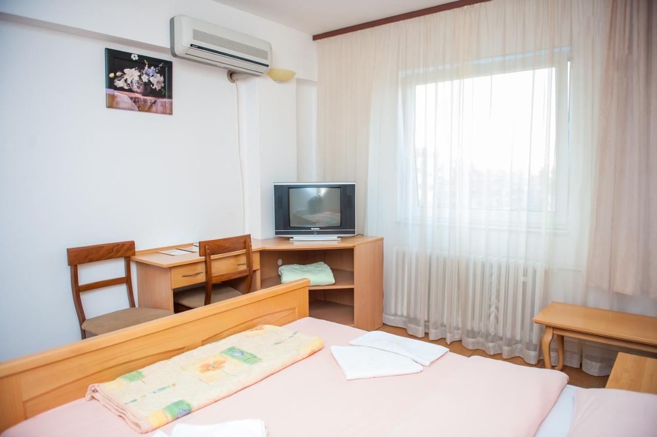 Prenociste "Nacional" Otel Prnjavor Dış mekan fotoğraf