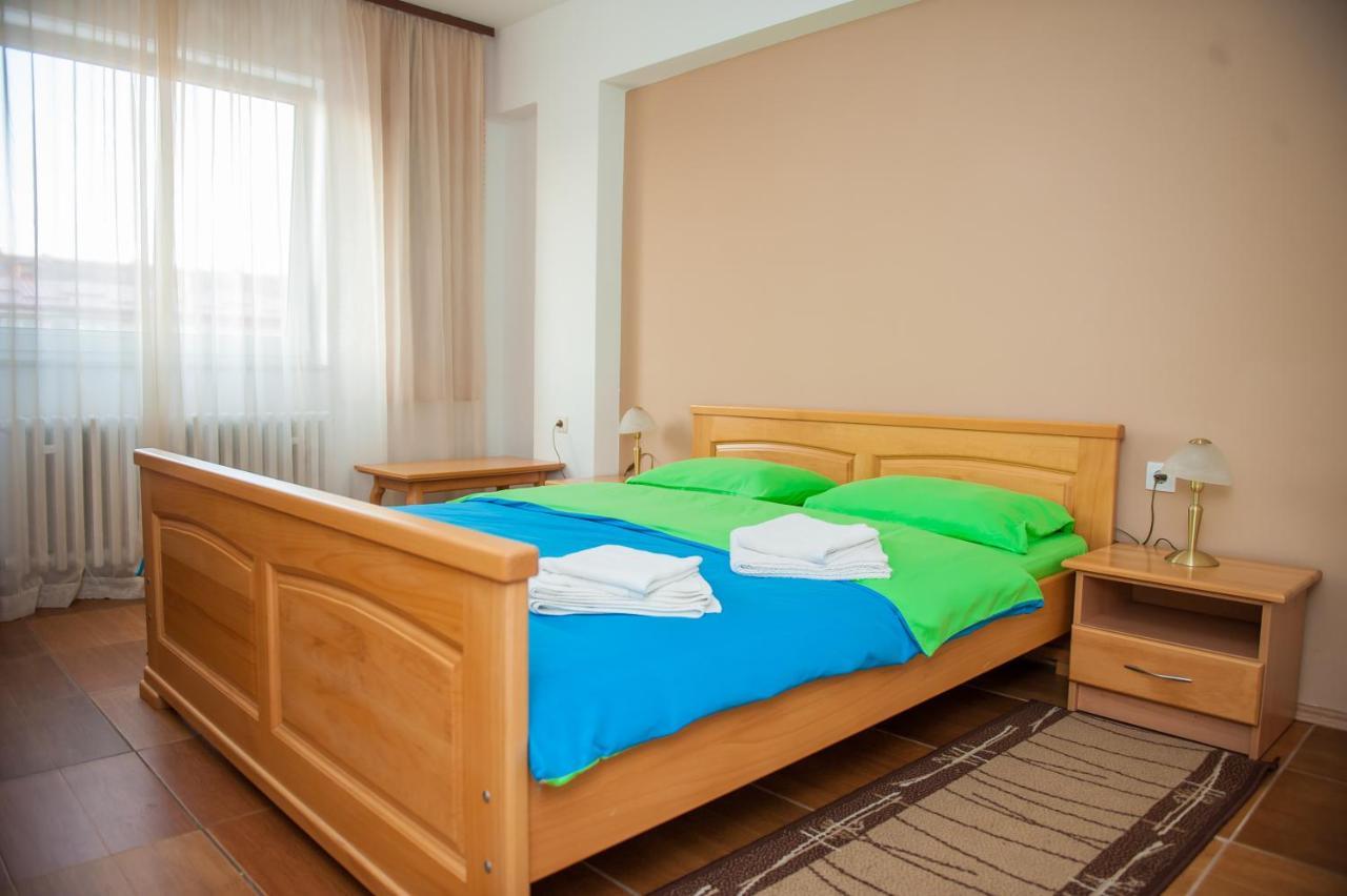 Prenociste "Nacional" Otel Prnjavor Dış mekan fotoğraf