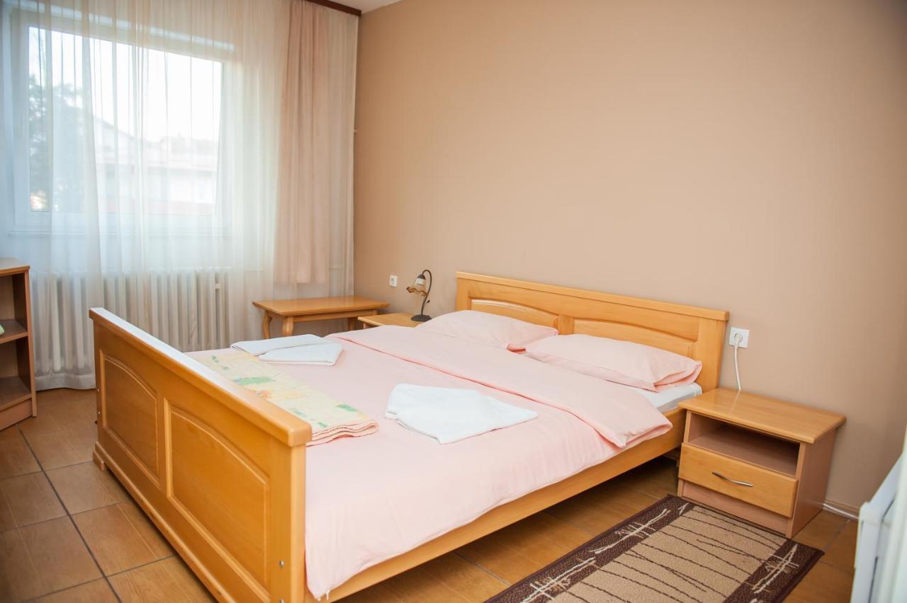 Prenociste "Nacional" Otel Prnjavor Dış mekan fotoğraf