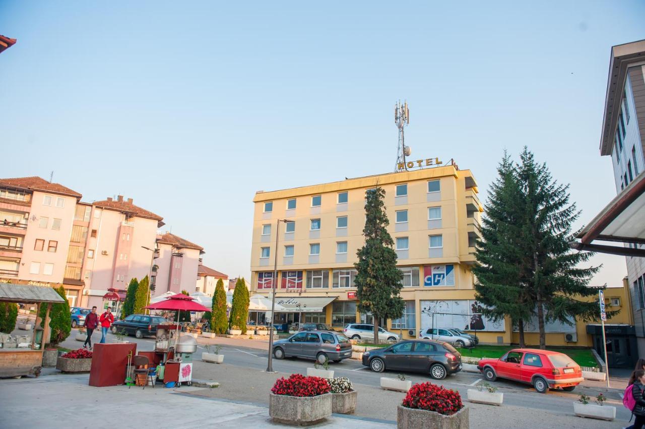 Prenociste "Nacional" Otel Prnjavor Dış mekan fotoğraf