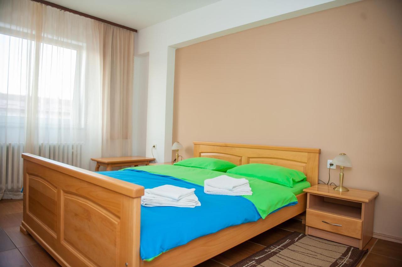 Prenociste "Nacional" Otel Prnjavor Dış mekan fotoğraf